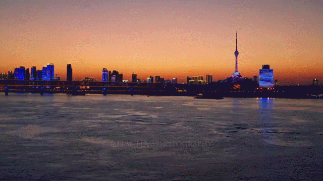 110830qlcddwa8nilq8993.gif