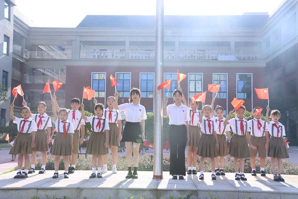 长春街小学蔡甸分校.jpg