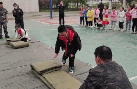 180752y3200xj00z9kd011.gif