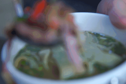203359ktz3zri3ly12366r.gif