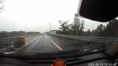 182053h6bububueeq6zws3.gif