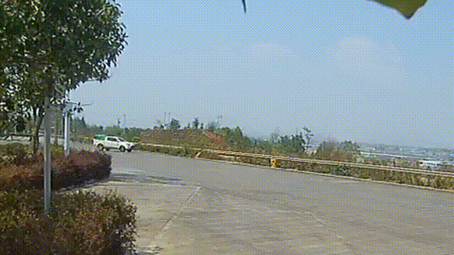 182053jii03qb1eym1k38k.gif