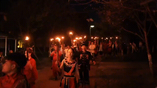165251sttwhhez6e55wf60.gif